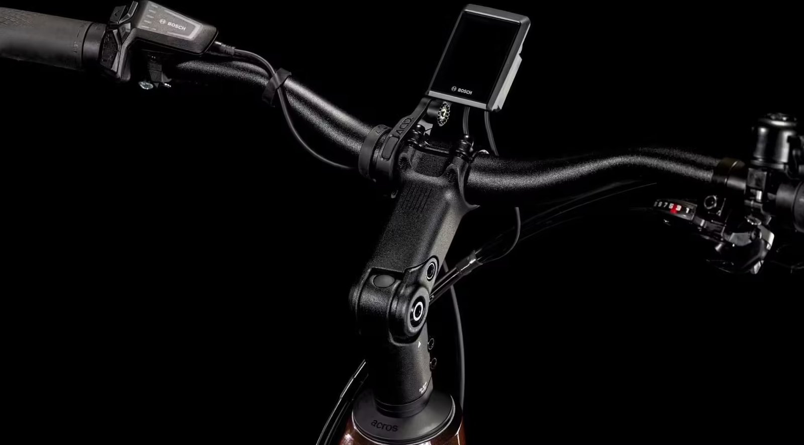 VTC Électrique Cube Touring Hybrid Pro 625 Easy Entry Shimano Cues 11V 625 Wh 700 mm Marron Orange Cinnamon 2025 – Image 8