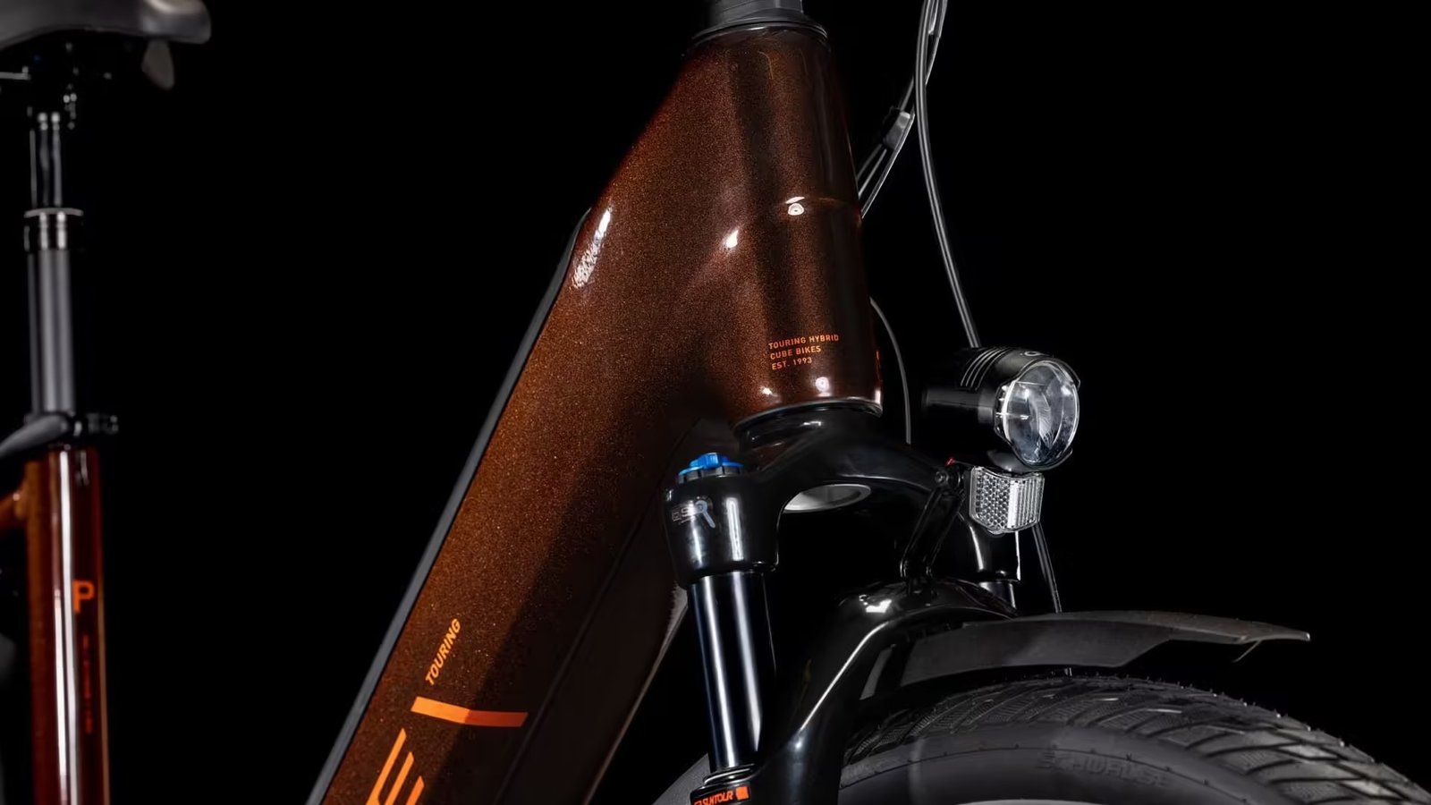 VTC Électrique Cube Touring Hybrid Pro 625 Easy Entry Shimano Cues 11V 625 Wh 700 mm Marron Orange Cinnamon 2025 – Image 9